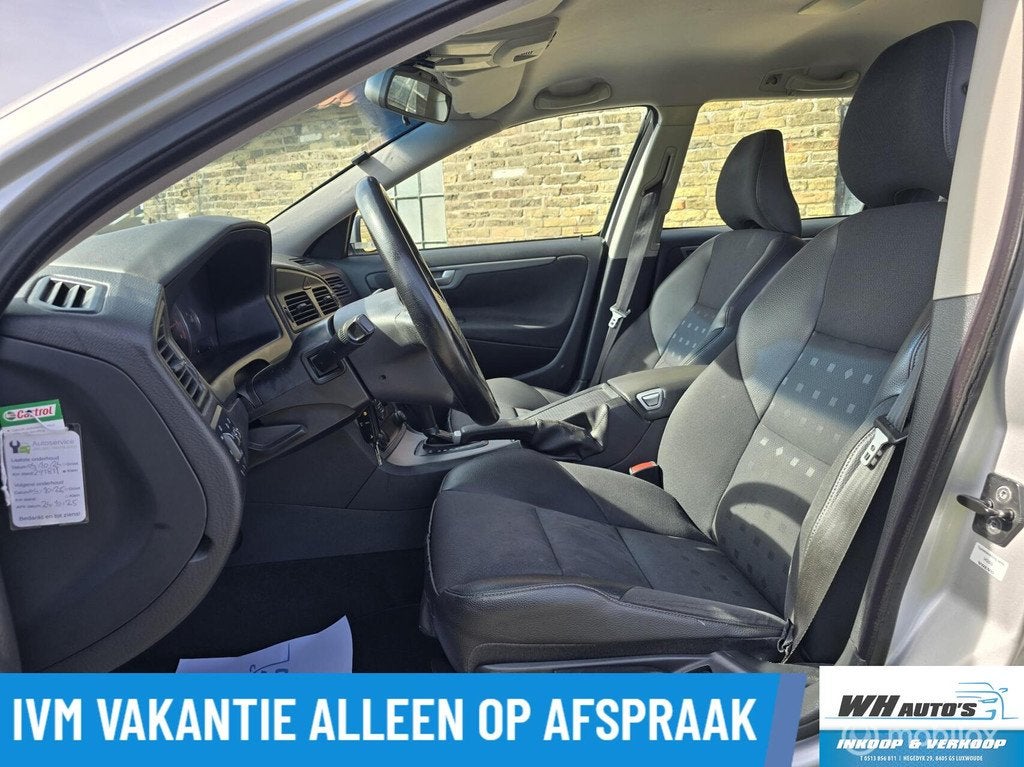 Volvo V70 2.4 Edition II Car play | Automaat | camera, Auto's, Volvo, 1498 kg, 2435 cc, Euro 4, 84 €/maand