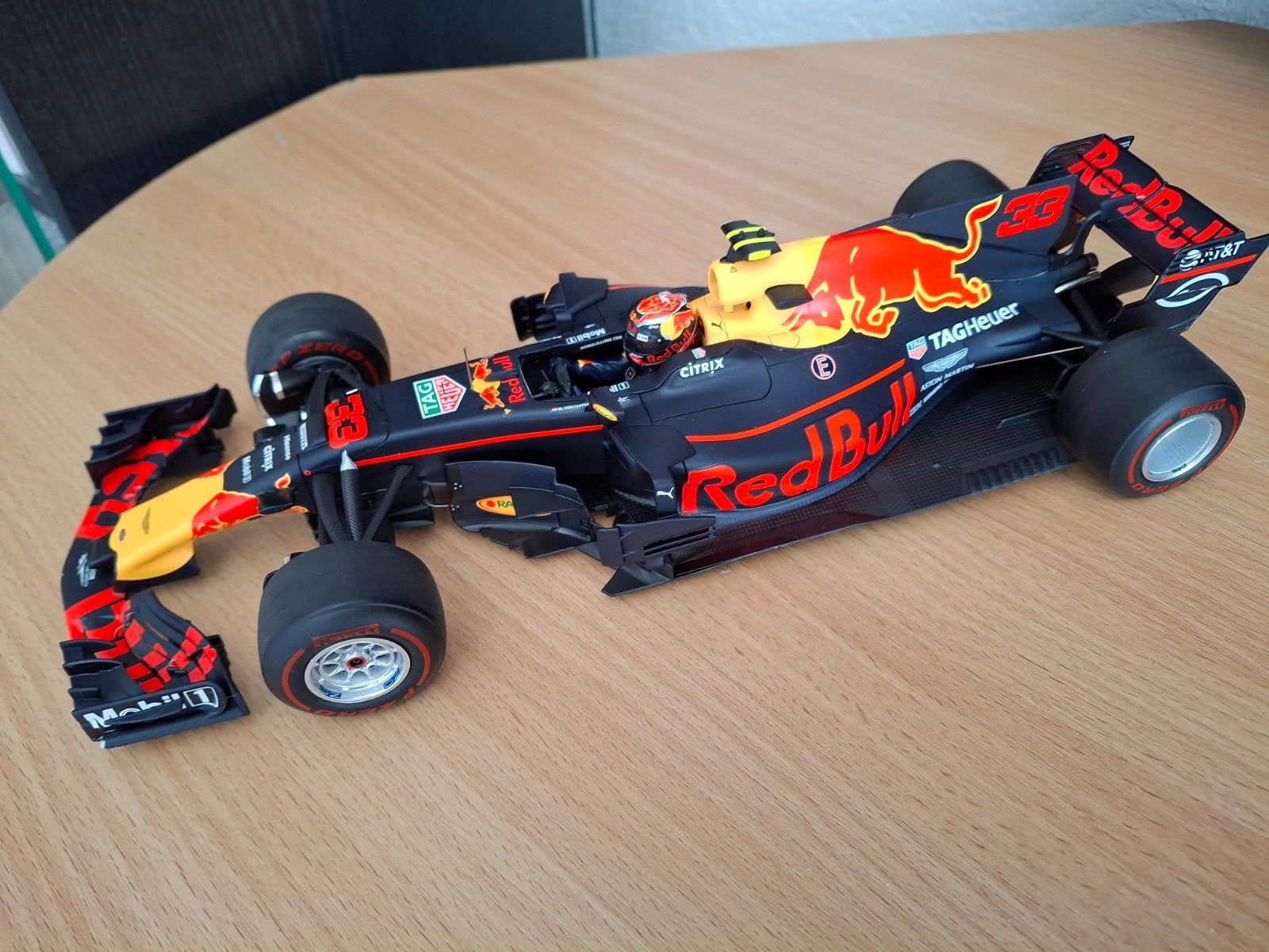 Max Verstappen Red Bull RB13 2017 Maleisië GP Spark 1:18, Ophalen of Verzenden, Zo goed als nieuw, Auto, MiniChamps