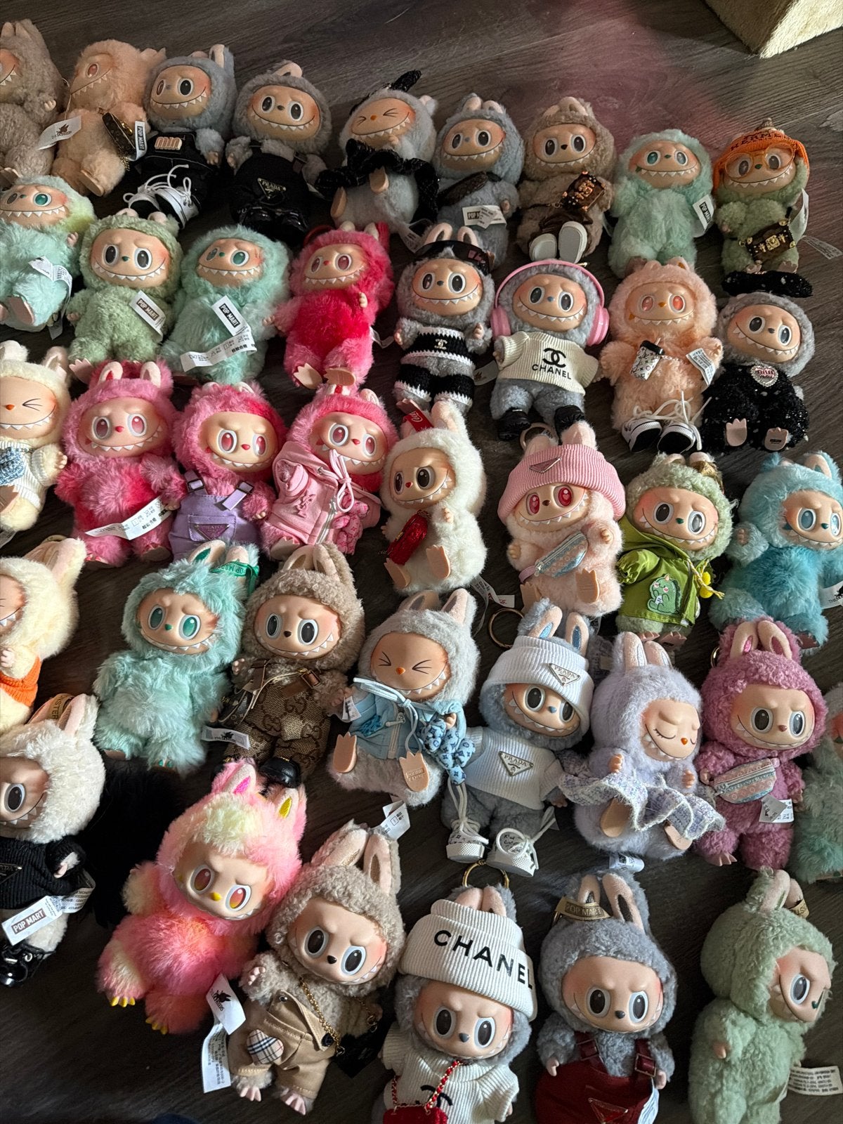 43 originele nieuwe Labubus met kleertjes, Ophalen, Nieuw, Overige typen, Met kleding of accessoire