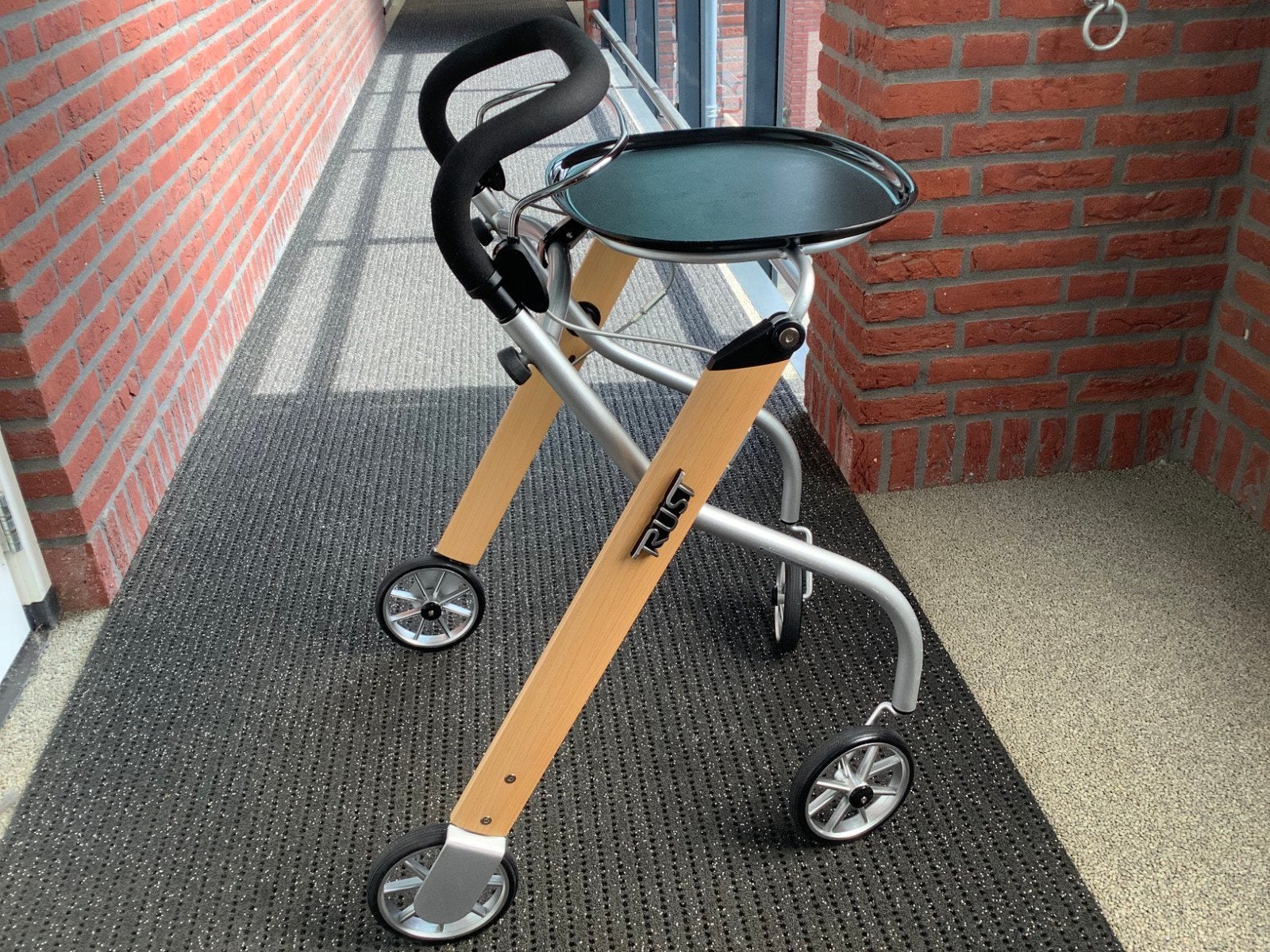 ROLLATOR TRUST CARE LET'S GO BINNEN/INDOOR GROOT DIENBLAD, Diversen, Ophalen, Lichtgewicht, Nieuw