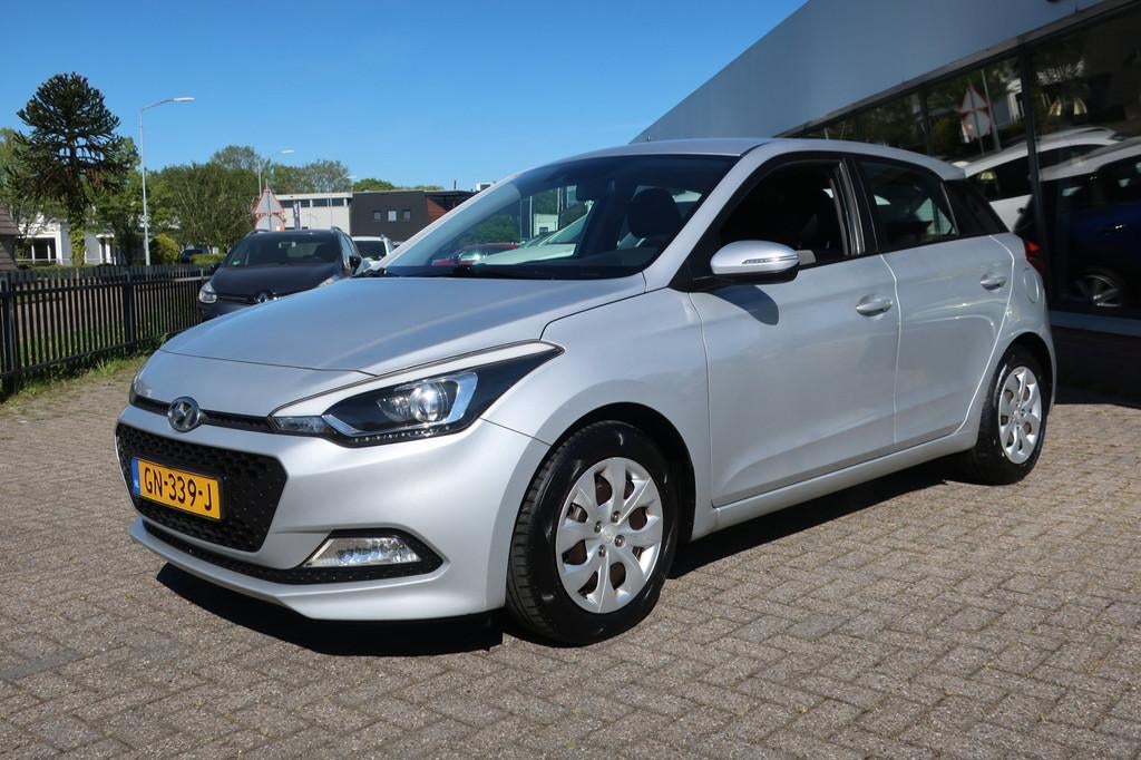 Hyundai I20 1.2 HP i-Motion 2e EIG_LED_AIRCO_CRUIS_PDC_NAP., Euro 6, 4 cilinders, Origineel Nederlands, Bedrijf