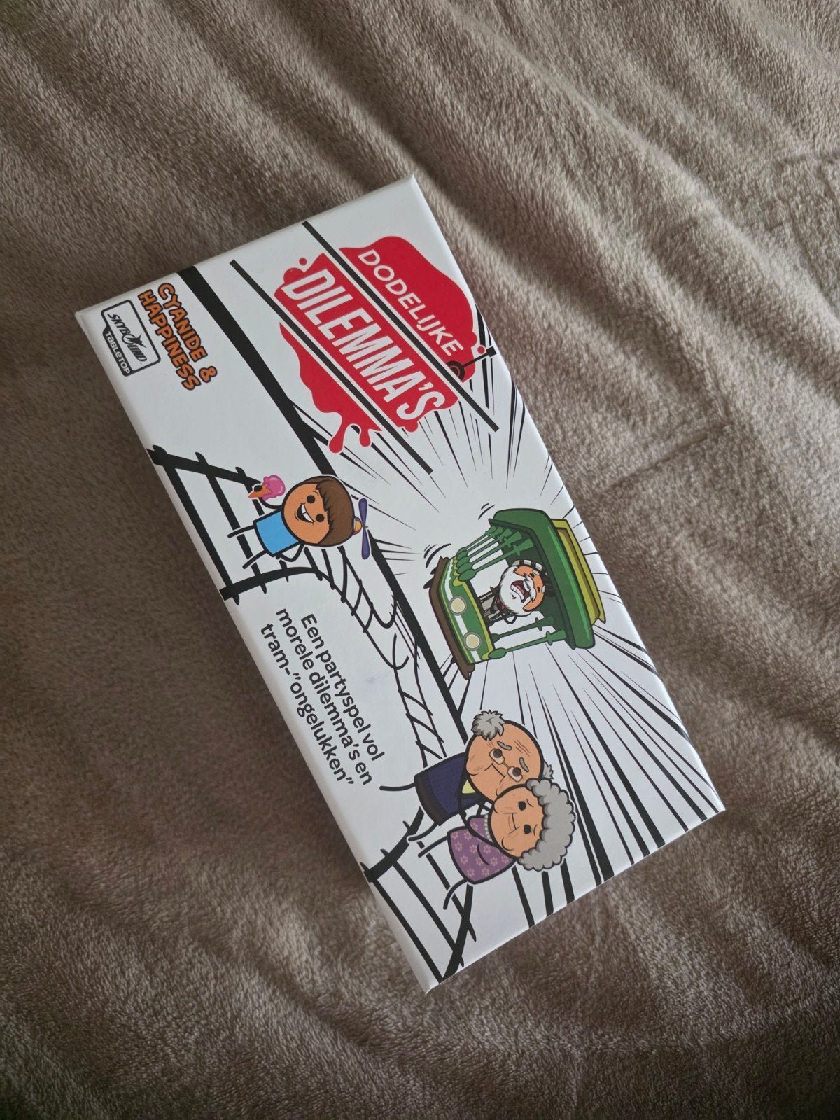 Doddelijke Dilemma's - Cyanide & Happiness (Nieuw), Ophalen of Verzenden, Nieuw, Cyanide & Happiness