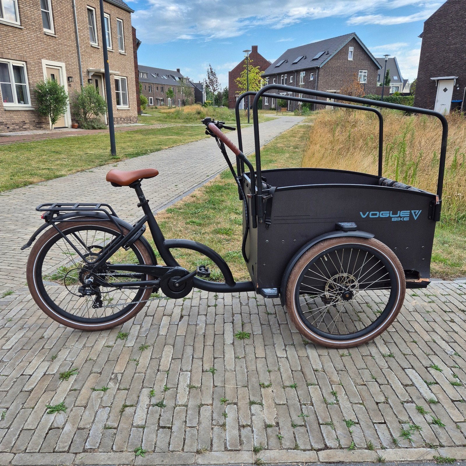Vogue Bakfiets Elektrisch met Huif en 2 zitjes, Gebruikt, Huif, 2 kinderen, Schijfrem