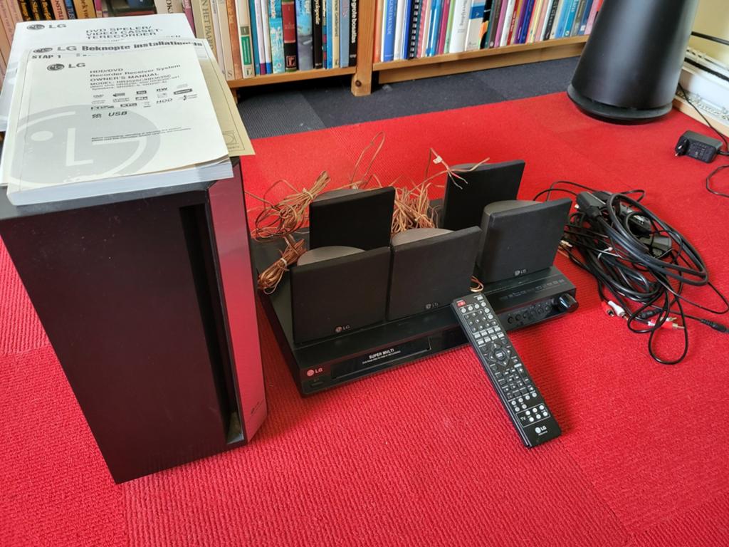 Complete surround set LG, Gebruikt, 70 watt of meer, Dvd-speler, Ophalen