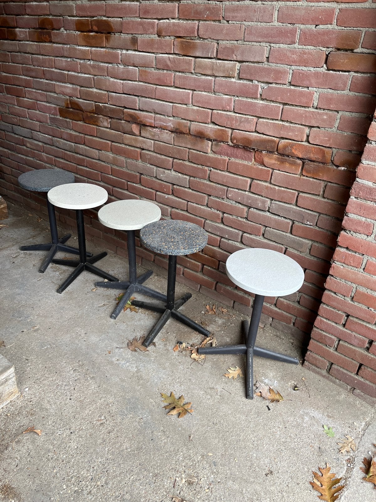 Industriële krukjes - zitting ø30 cm, hoogte 50 cm, Huis en Inrichting, Ophalen, Gebruikt, Staal