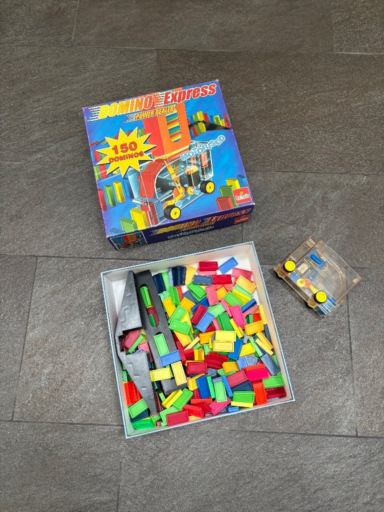 Domino Express power dealer, Kinderen en Baby's, Speelgoed | Bouwstenen, Ophalen, Zo goed als nieuw