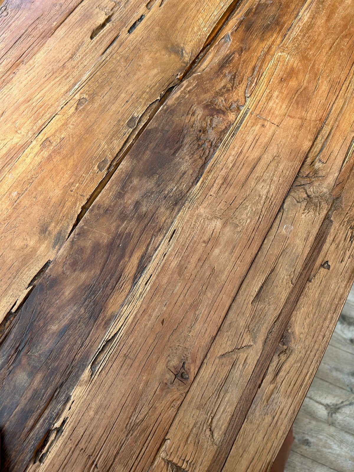 Stoere eettafel van geleefd hout - 2.40m x 1m, Huis en Inrichting, Ophalen, Gebruikt, 100 tot 150 cm, 200 cm of meer