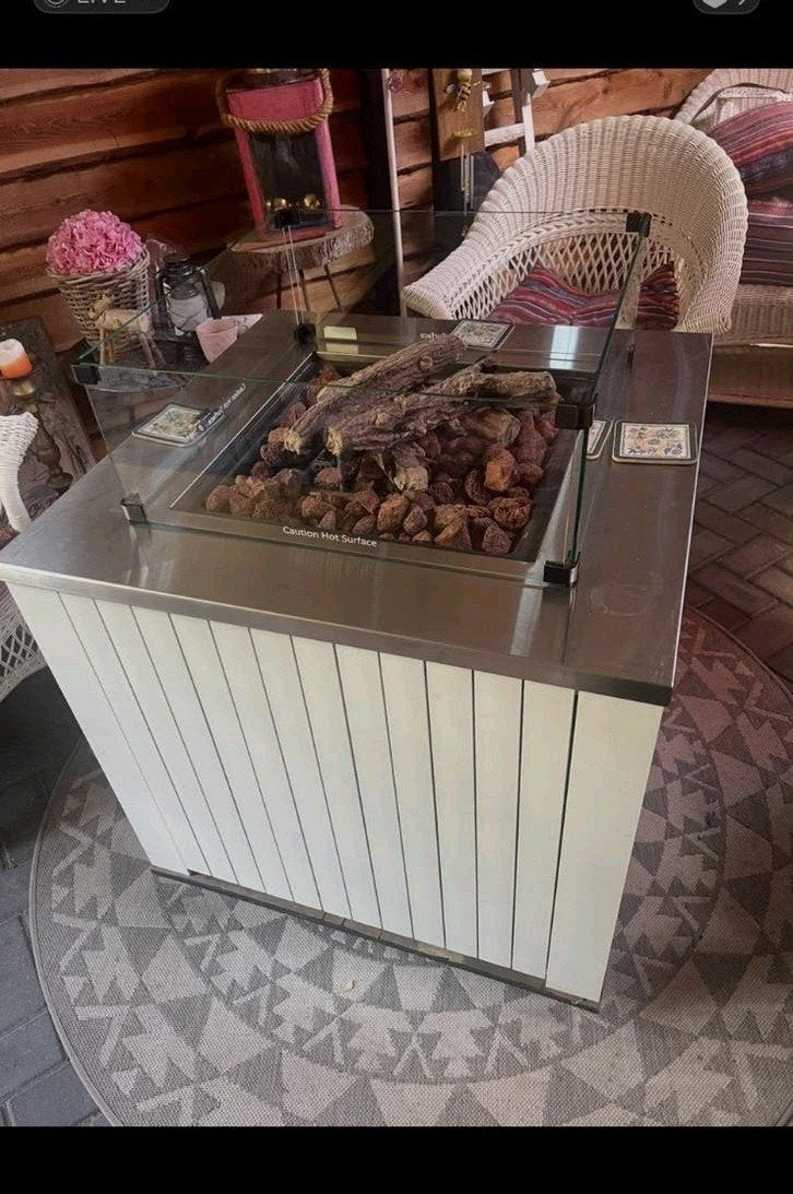 Moderne Vuurtafel met Glasombouw, Ophalen, Nieuw, Vuurkorf