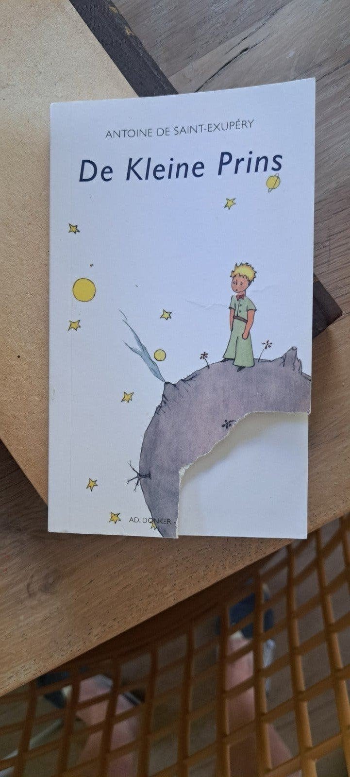 De Kleine Prins Zo goed als nieuw (voorkant onderaan gesche, Ophalen of Verzenden, Zo goed als nieuw, Antoine de Saint-Exupéry