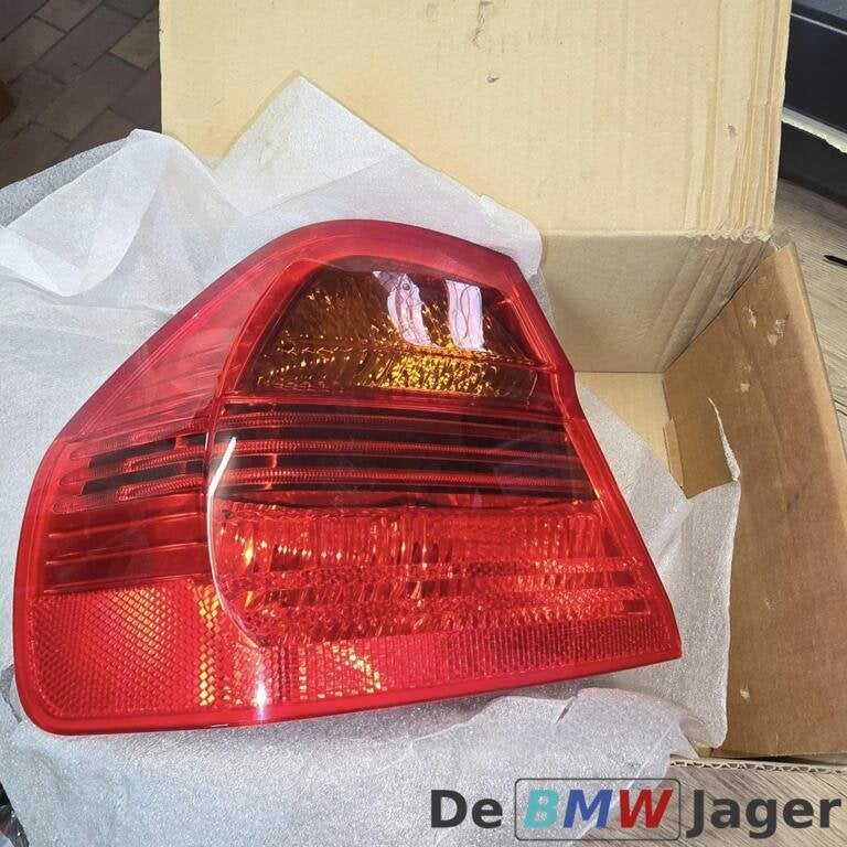 Nieuw achterlicht linksbuiten BMW 3 serie E90 63216937457, Auto-onderdelen, Verlichting, Gebruikt, Ophalen of Verzenden, BMW, BMW
