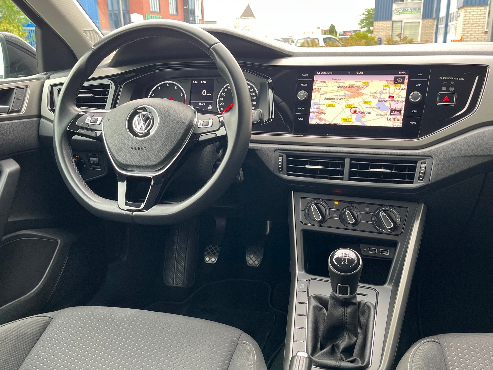 Volkswagen Polo 1.0 TSI Comfortline | All Season Banden | Ap, Auto's, Volkswagen, Start-stop-systeem, Stof, Zwart, Origineel Nederlands