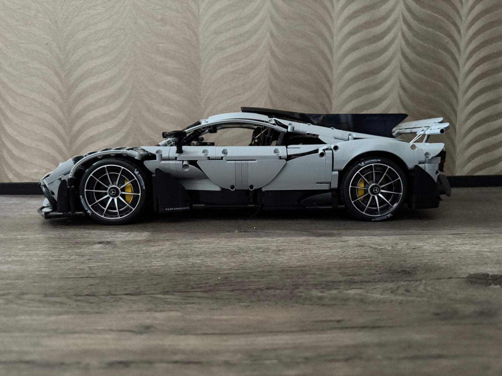 CADA Mercedes AMG ONE compleet, Auto, Groter dan 1:32, Zo goed als nieuw, Ophalen