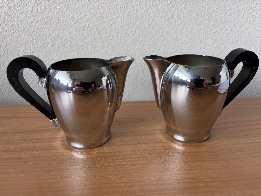 2 vintage Carlo Alessi melkkannen met bolle bovenkant, Ophalen of Verzenden, Overige materialen, Overige typen, 9 cm