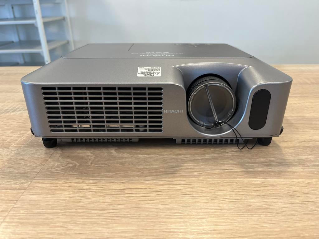 Hitachi beamer ED-X8250, Ophalen of Verzenden, Gebruikt, LED, Overige resoluties
