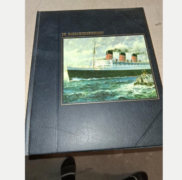 Boek: De Passagiersschepen - Geschiedenis van de scheepvaart, Verzamelen, Ophalen of Verzenden, Gebruikt, Motorboot of Zeilboot