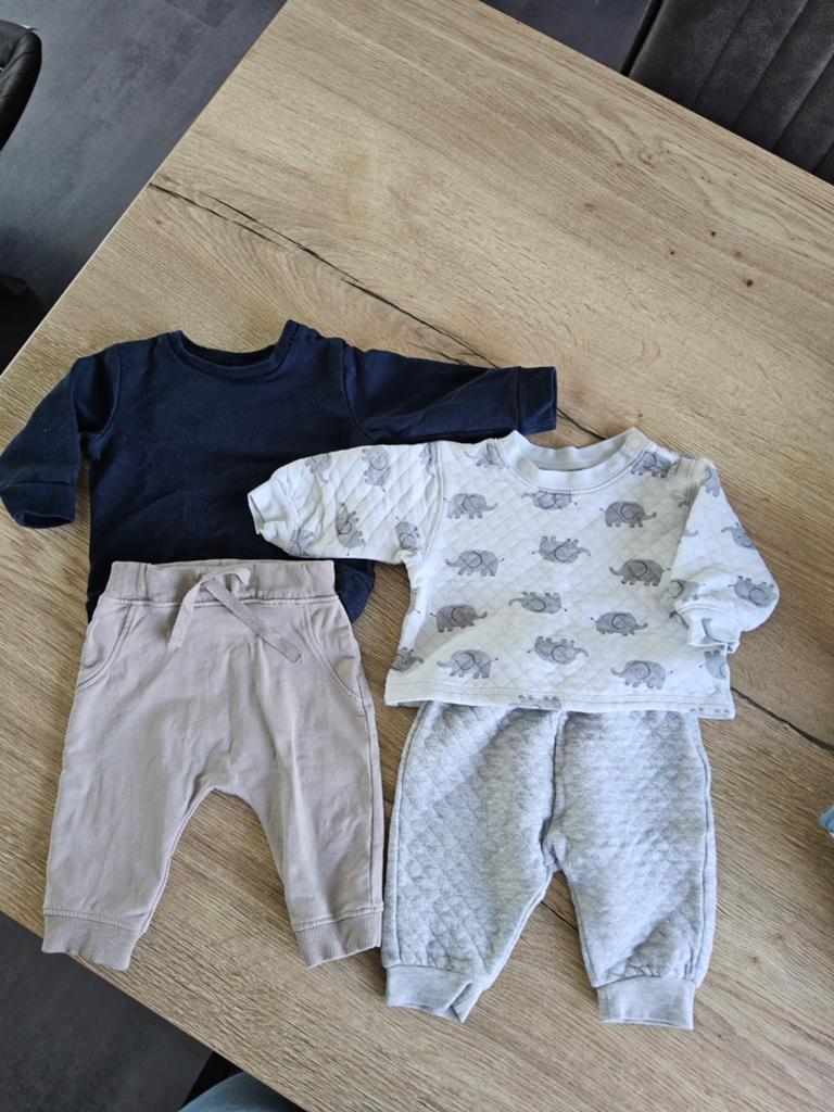 2 setjes babykleding maat 56, Kinderen en Baby's, Babykleding | Maat 56, Ophalen of Verzenden, Zo goed als nieuw, Jongetje, Pakje
