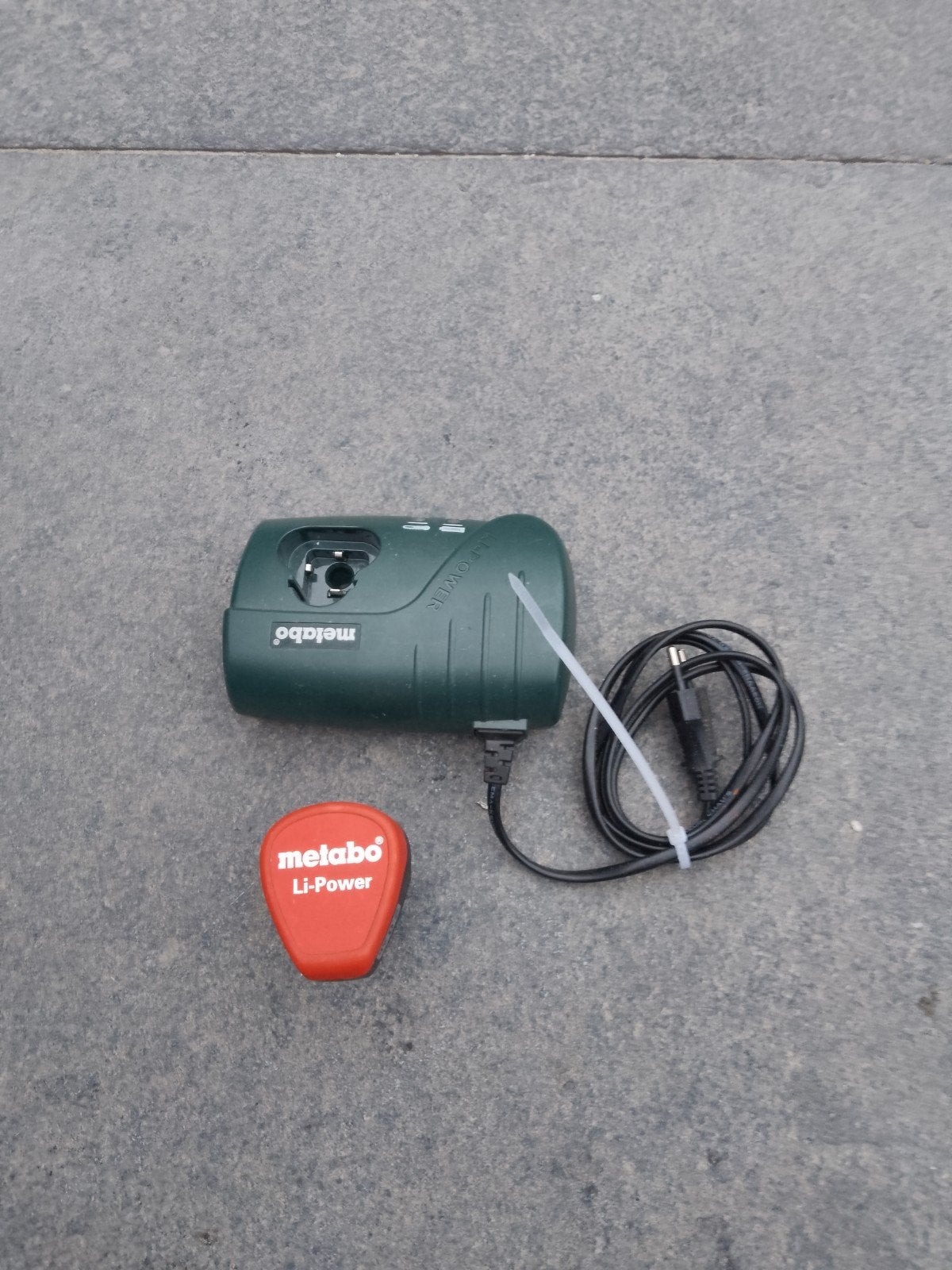 Metabo LC 40 Li-Power Acculader met 2.0 Ah Accu, Ophalen of Verzenden, Gebruikt, Minder dan 400 watt, Overige typen