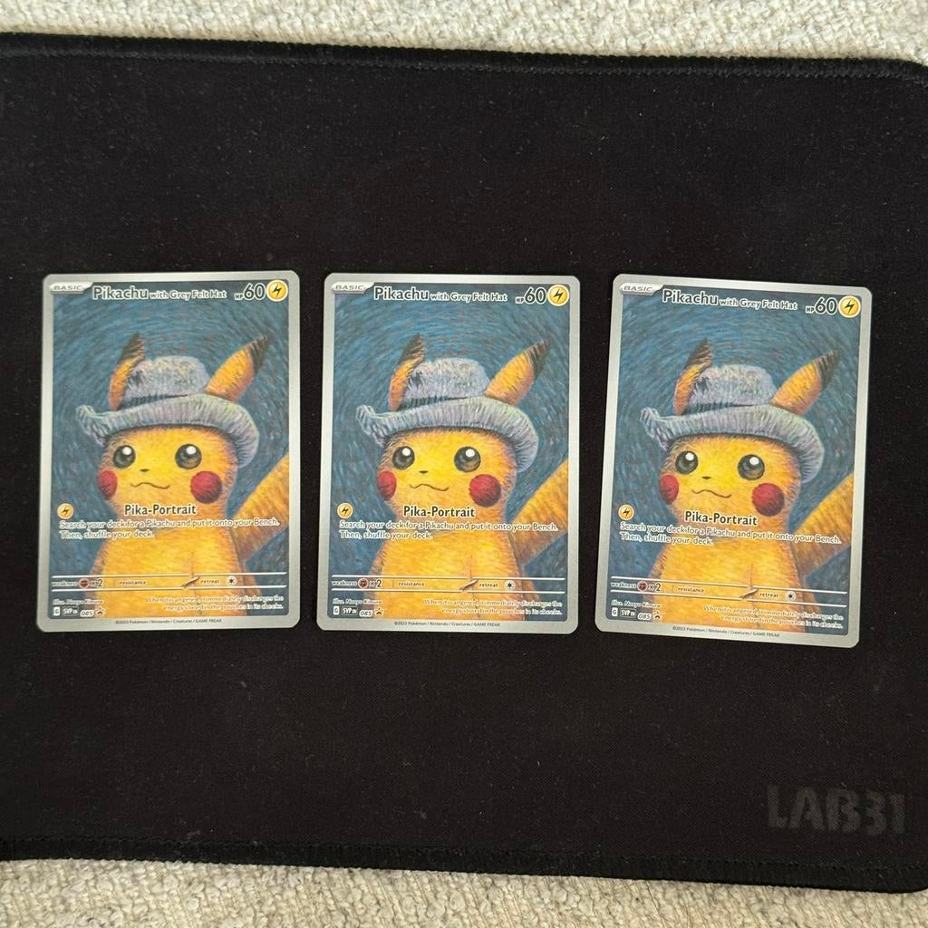 3 Pikachu van Gogh 85 promo Pokemon, Hobby en Vrije tijd, Verzamelkaartspellen | Pokémon, Ophalen, Zo goed als nieuw