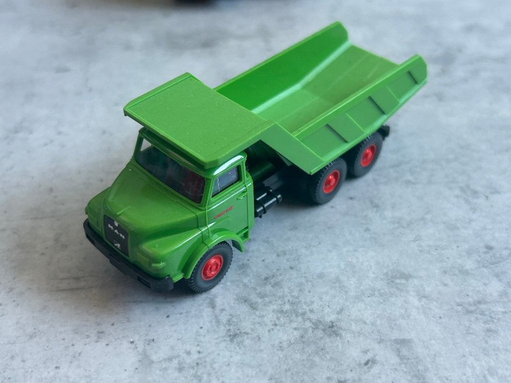 Wiking 1:87 MAN Diesel kipper groen WIMO, Ophalen of Verzenden, Zo goed als nieuw, Bus of Vrachtwagen, Wiking