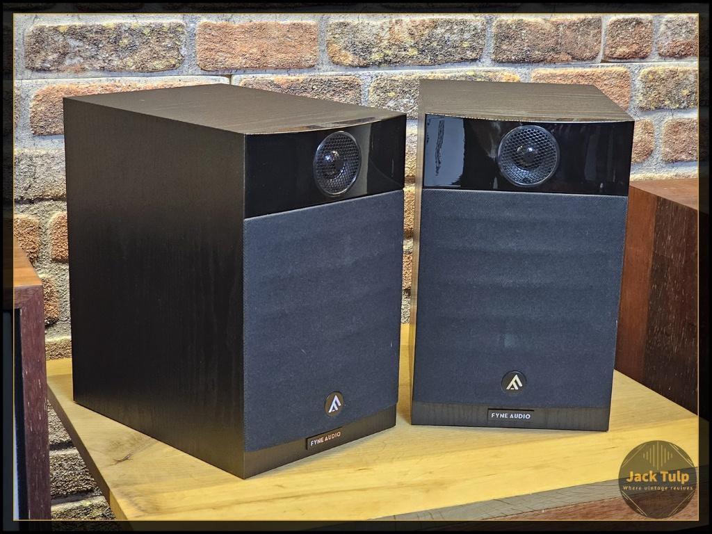 Fyne Audio F301 Ash Bookshelf Speakers (26201010174), Overige merken, Gebruikt, ., Ophalen of Verzenden