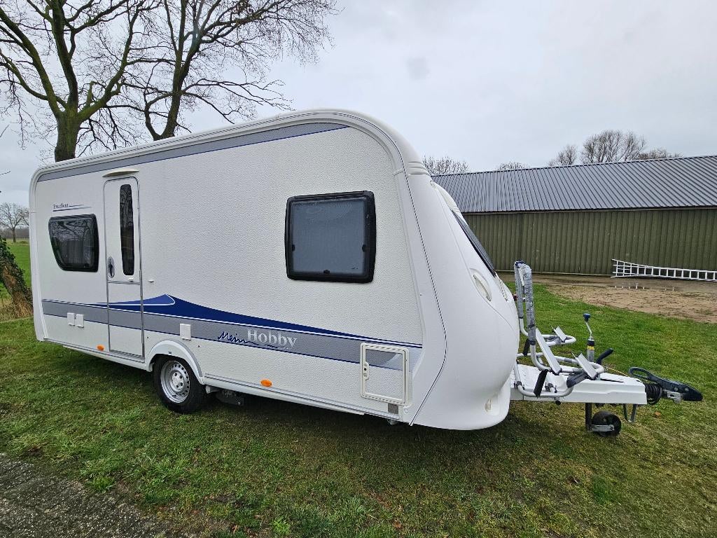 Caravan Hobby 460 UFE Excellent bj 2010 met inboedel, Caravans en Kamperen, Caravans, Particulier, tot en met 4, 1000 - 1250 kg