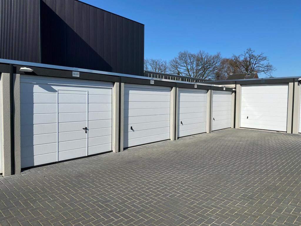 Te koop bedrijfsbox Tilburg - Verhuurd € 2.700 netto/jaar