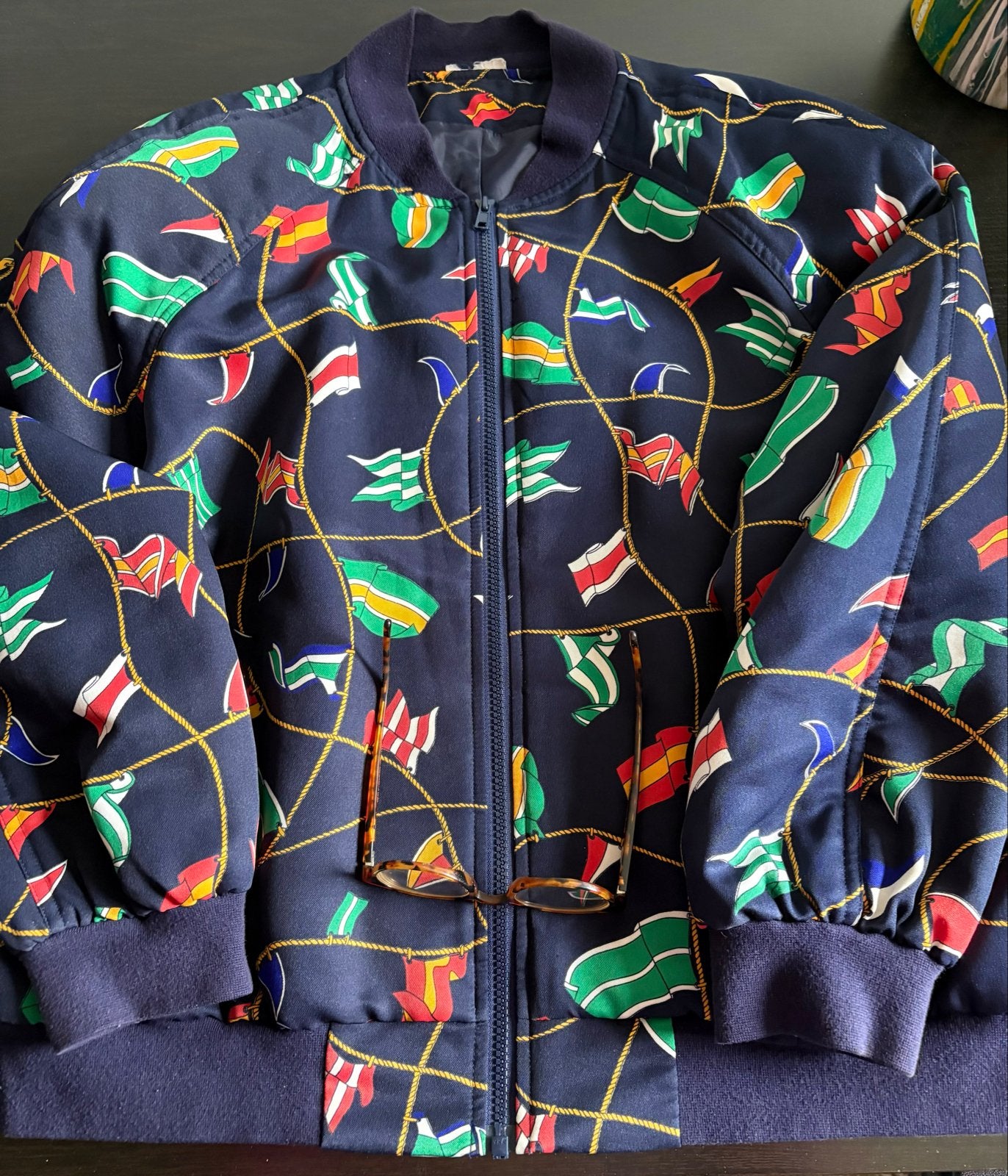 Vintage Bomberjack met Vlaggenprint gabber jaren 90, Kleding | Dames, Ophalen of Verzenden, Zo goed als nieuw, Maat 38/40 (M)