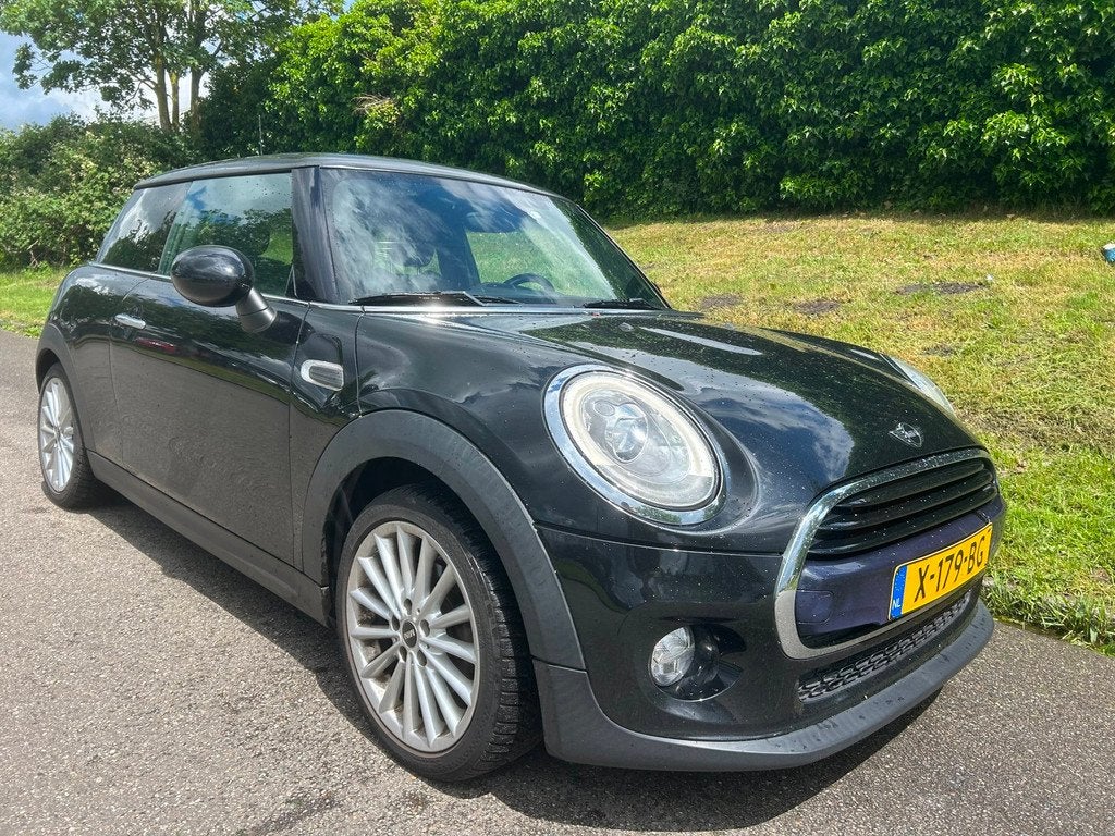 Mini 1.5 Cooper D Chili Serious Business - Navi - Clima - Cr, Auto's, Mini, Voorwielaandrijving, Gebruikt, Euro 6, 4 stoelen