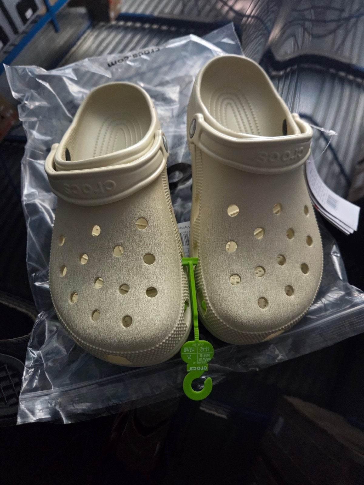 Crocs Classic Bone White 41-42, Kleding | Heren, Schoenen, Klompen, Verzenden, Nieuw, Overige kleuren