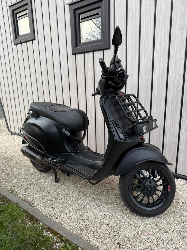 Vespa sprint 80cc 4v akrapovic, Ophalen, Overige modellen, Maximaal 45 km/u, Zo goed als nieuw