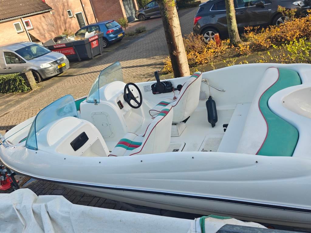 Tekoop  bowrider met trailer 15pk tohatsu 4takt open punt, Watersport en Boten, Speedboten, Zo goed als nieuw, Benzine, Minder dan 70 pk