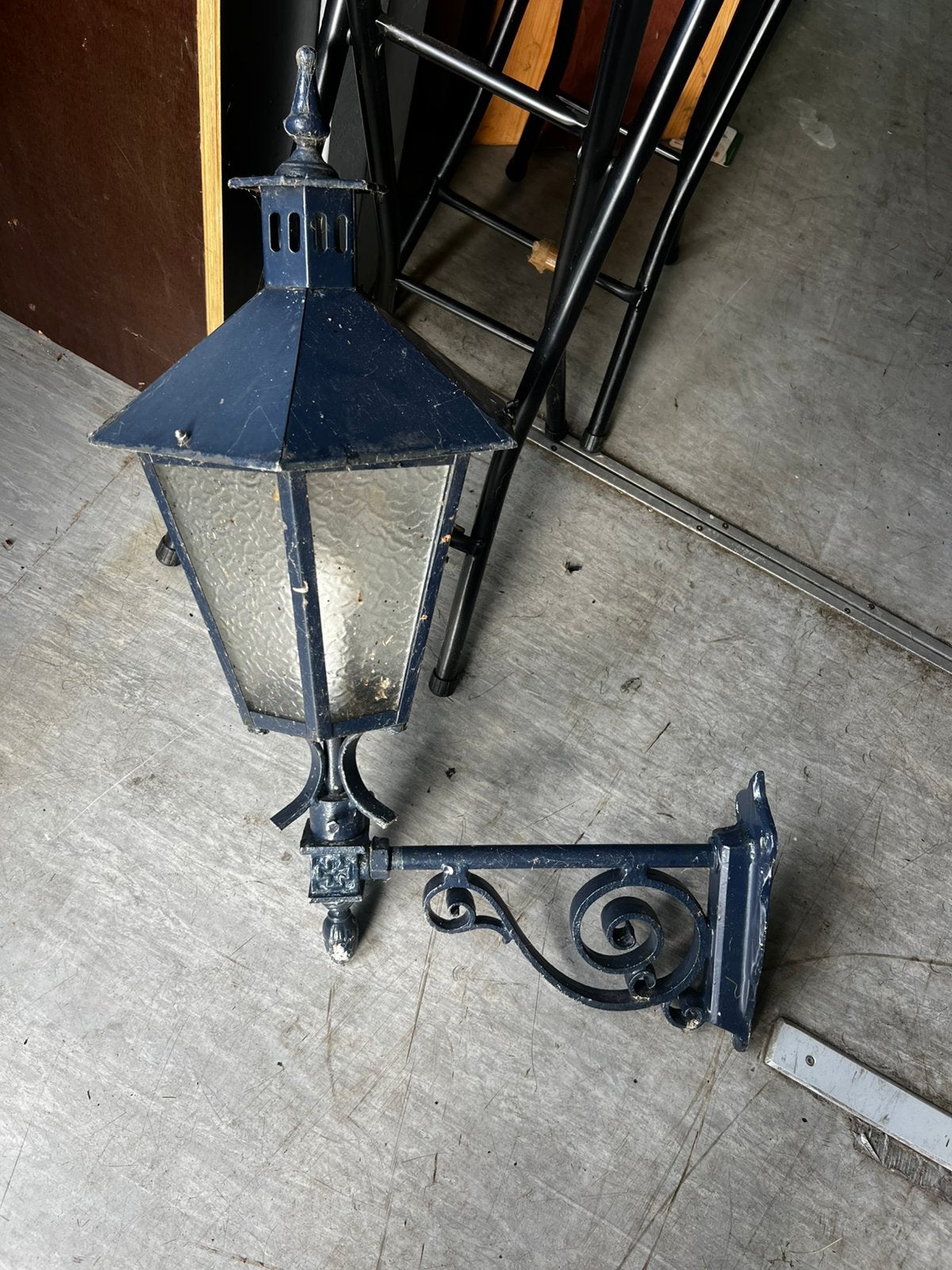 Buitenlamp donkerblauw, Ophalen, Gebruikt, Wandlamp, Netvoeding
