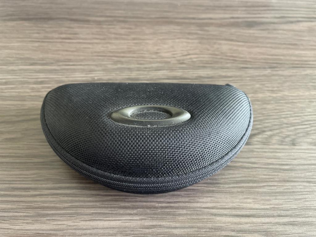 Oakley zonnebrilhoesje - 17cm breed - Nieuwstaat, Ophalen of Verzenden, Nieuw, Zwart, Oakley
