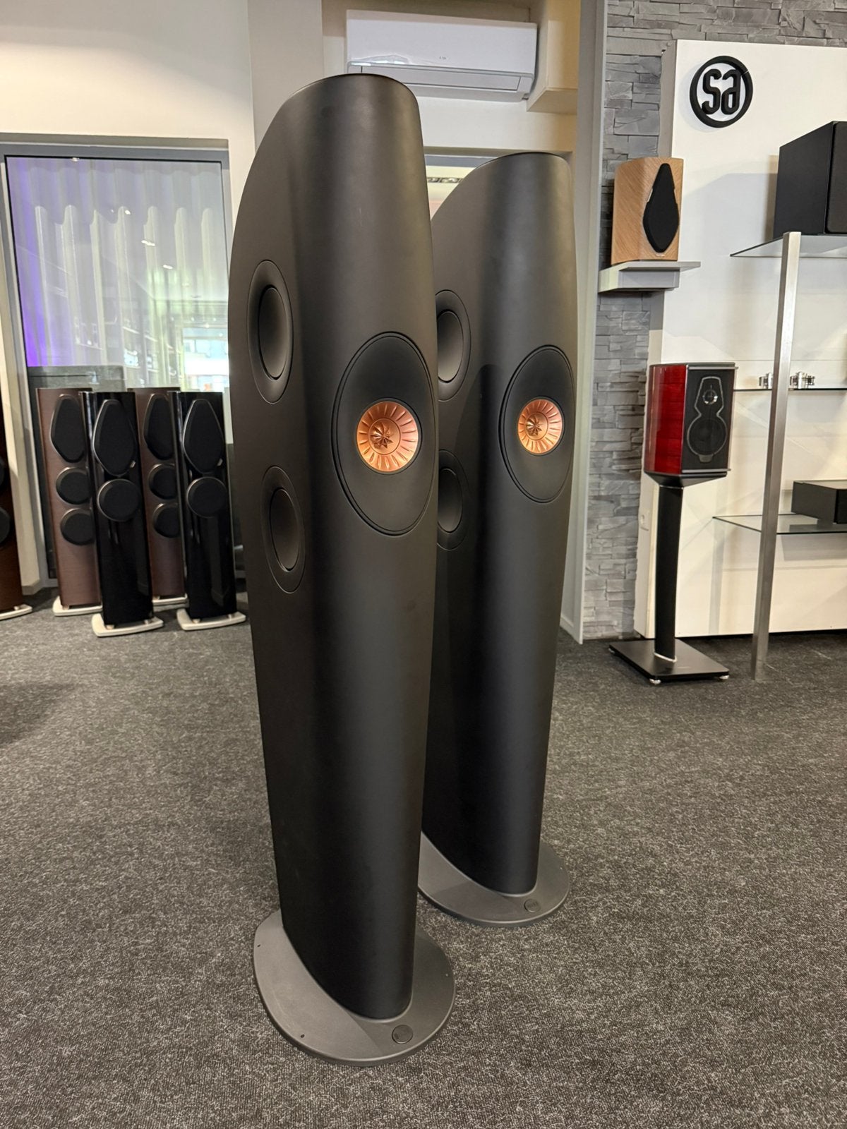Kef Blade Two, Audio, Tv en Foto, Luidsprekers, Vloerstaande luidspreker, Ophalen of Verzenden, Zo goed als nieuw, 150 watt of meer