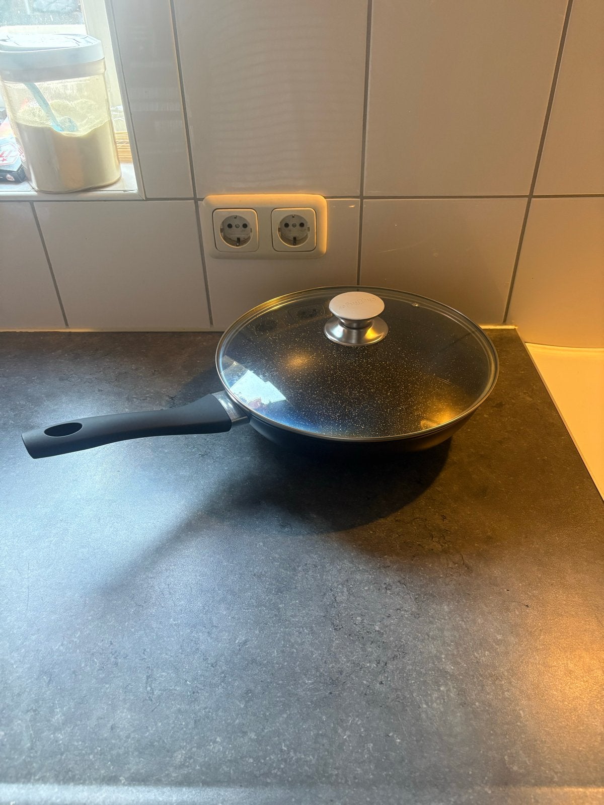 Cheffinger Home Forged Wok Ø28CM met Deksel, Ophalen, Overige materialen, Antiaanbaklaag, Nieuw