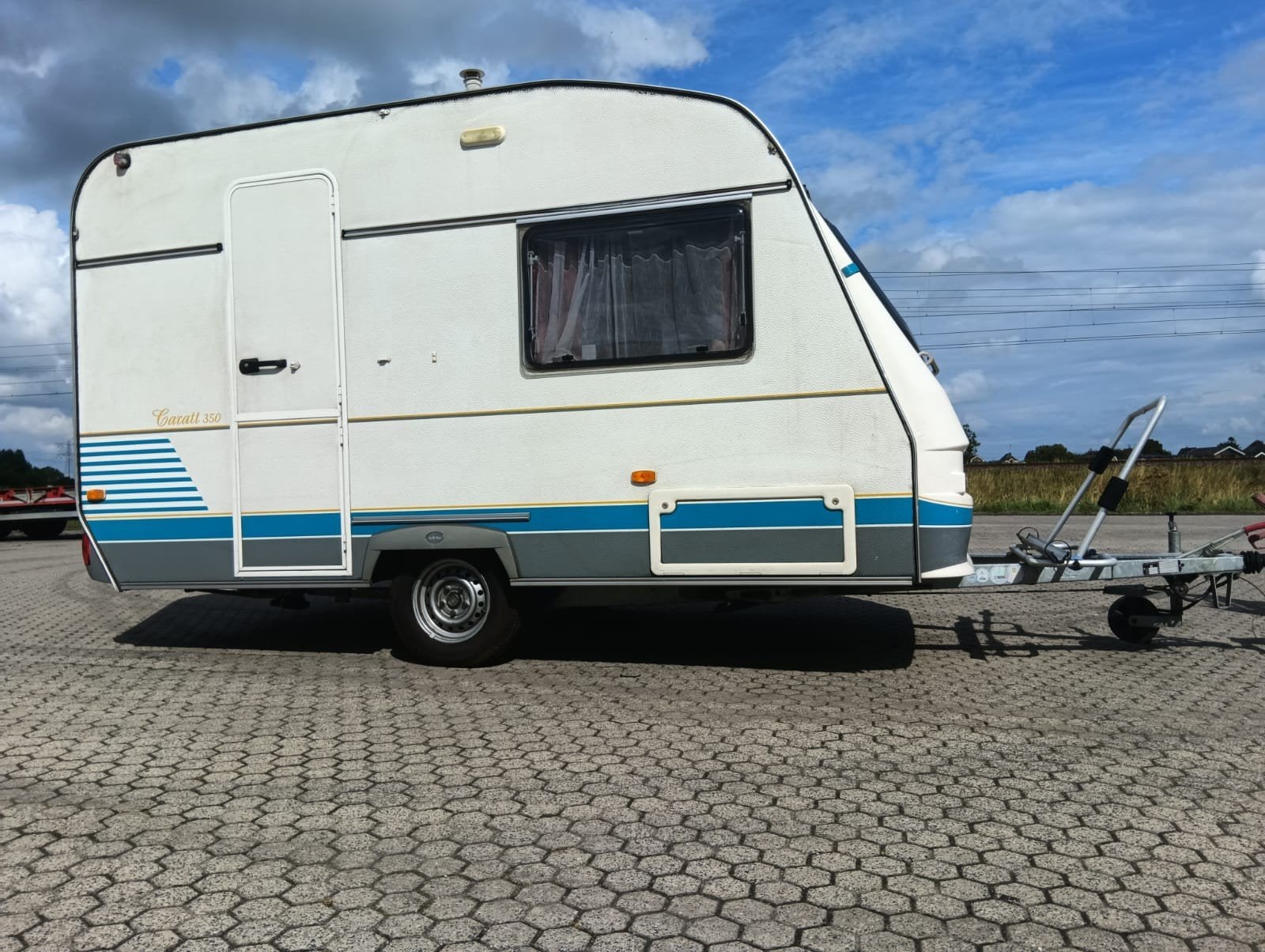 Chateau Carat 350  lichte en praktische caravan met voortent, Caravans en Kamperen, Kleine zit, Tot en met 3, Particulier, Vast bed