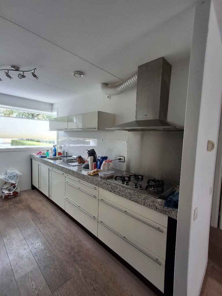 Gratis keuken met oven, vaatwasser en koelkast, Ophalen, Gebruikt, Wit, Graniet of Steen