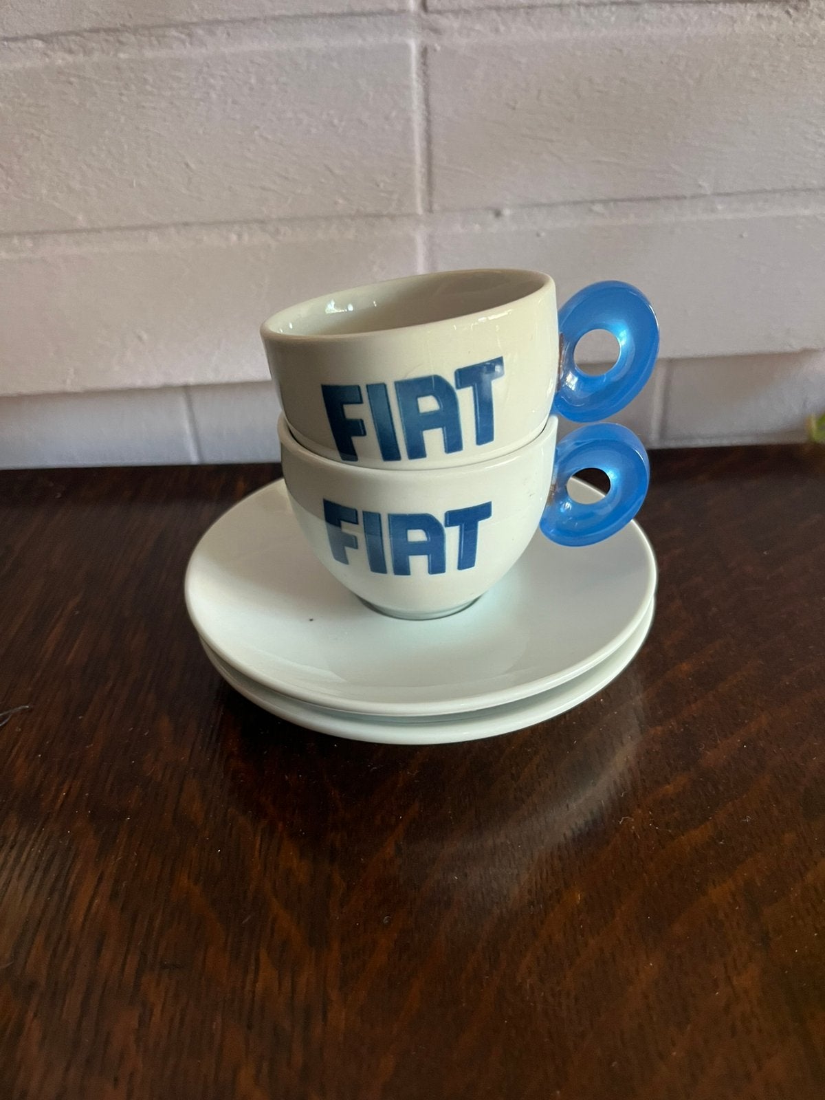 FIAT guzzini kopjes set servies collector alfa, Ophalen of Verzenden, Gebruikt, Overige stijlen, Bord(en)