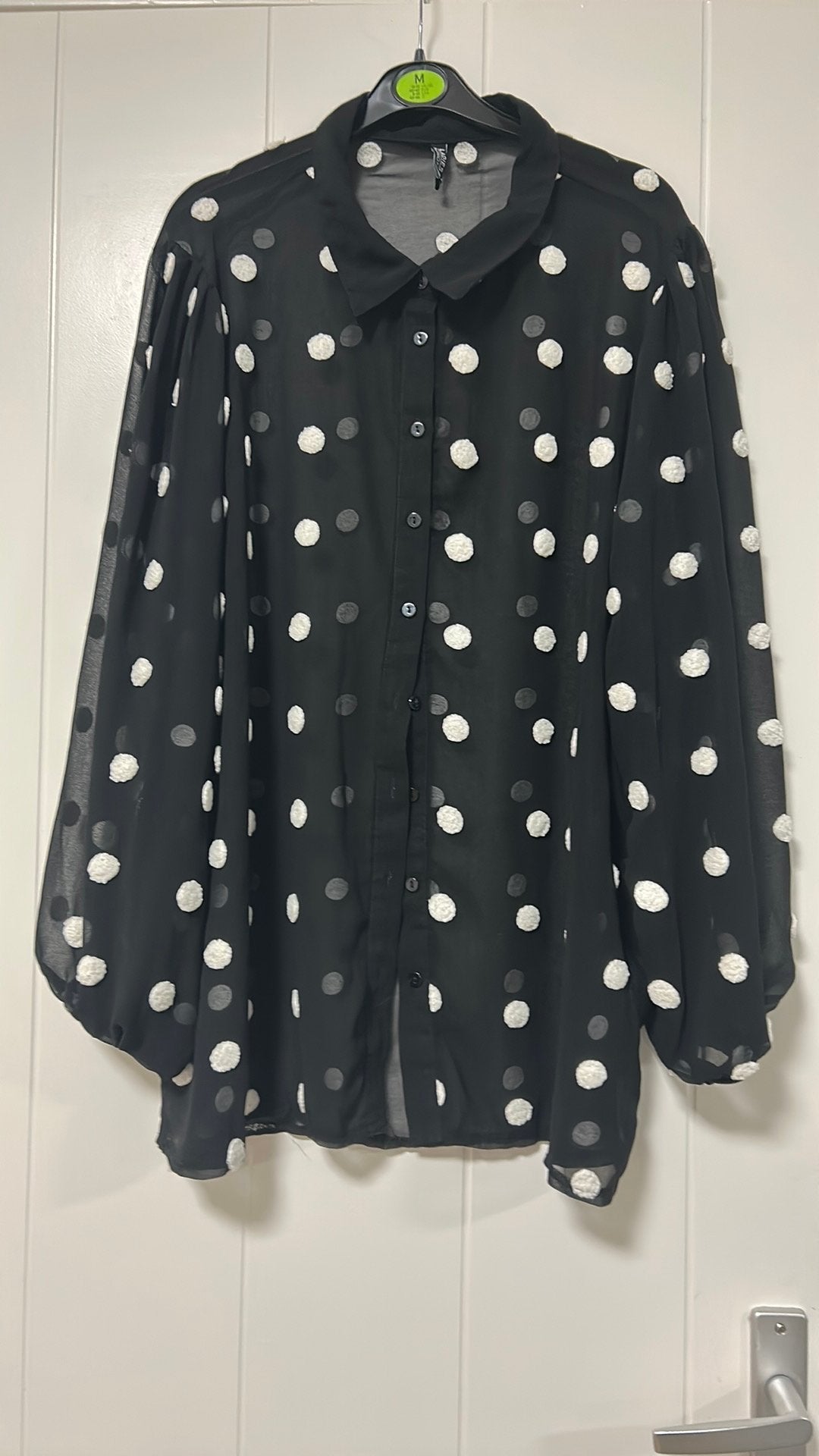 Chiffon blouse met stippen, maat 46/48, zeer goede staat, Kleding | Dames, Blouses en Tunieken, Ophalen of Verzenden, Zo goed als nieuw