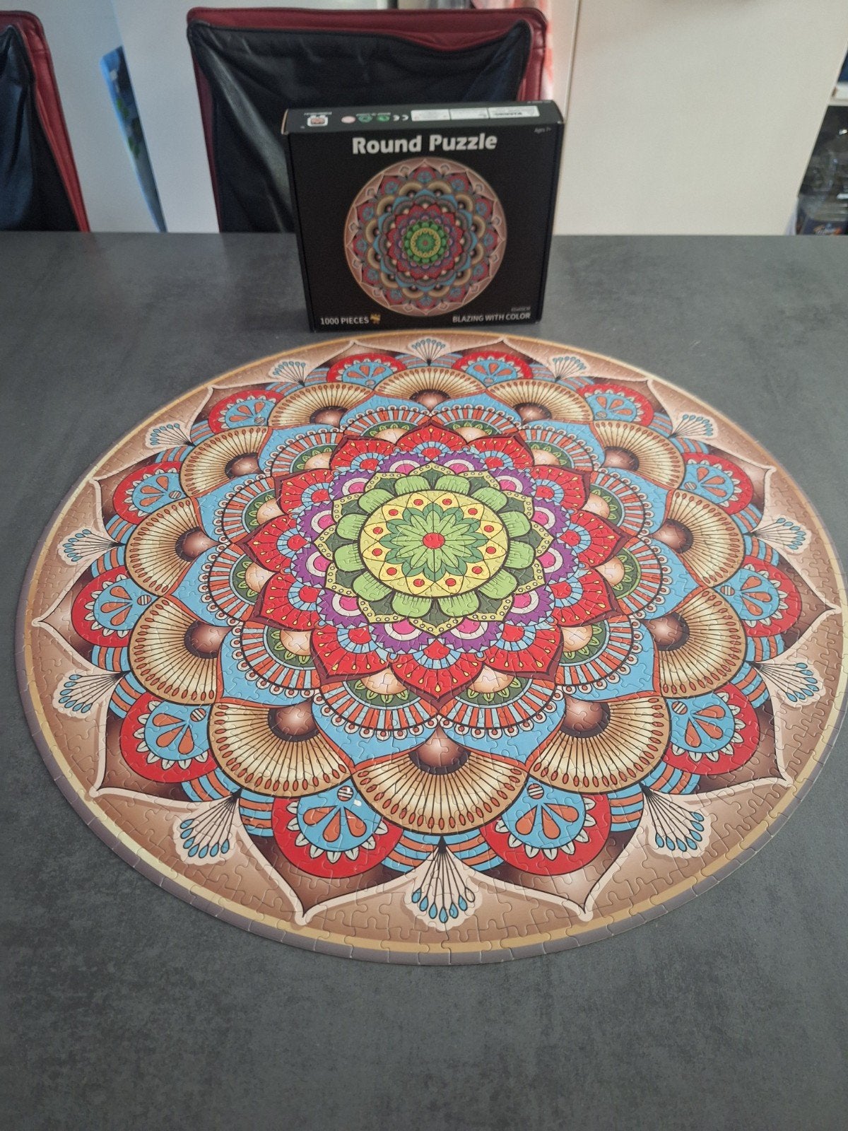 Round Mandala Puzzel 1000 stukjes - Compleet, Ophalen of Verzenden, 500 t/m 1500 stukjes, Gebruikt, Legpuzzel
