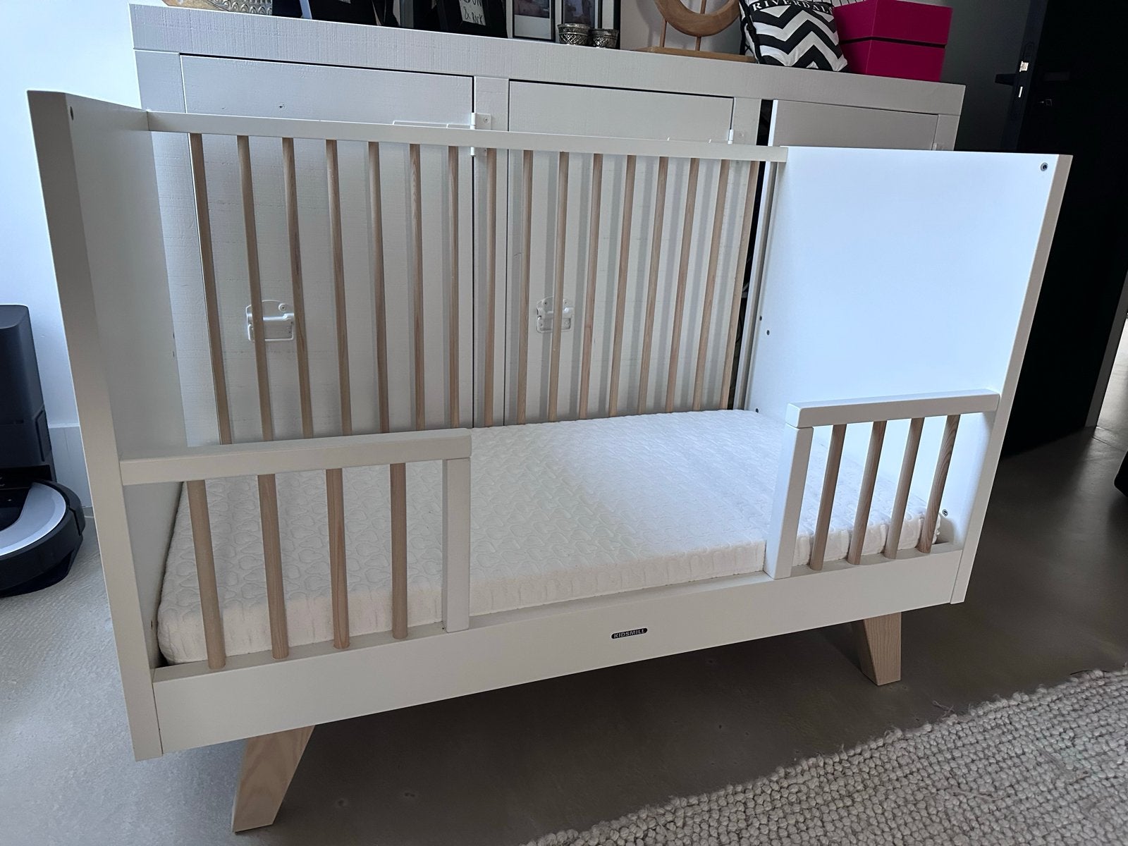 Kidsmill Ledikant met Aerosleep matras en moltons, Kinderen en Baby's, Babywiegjes en Ledikanten, Ophalen, Gebruikt, Ledikant