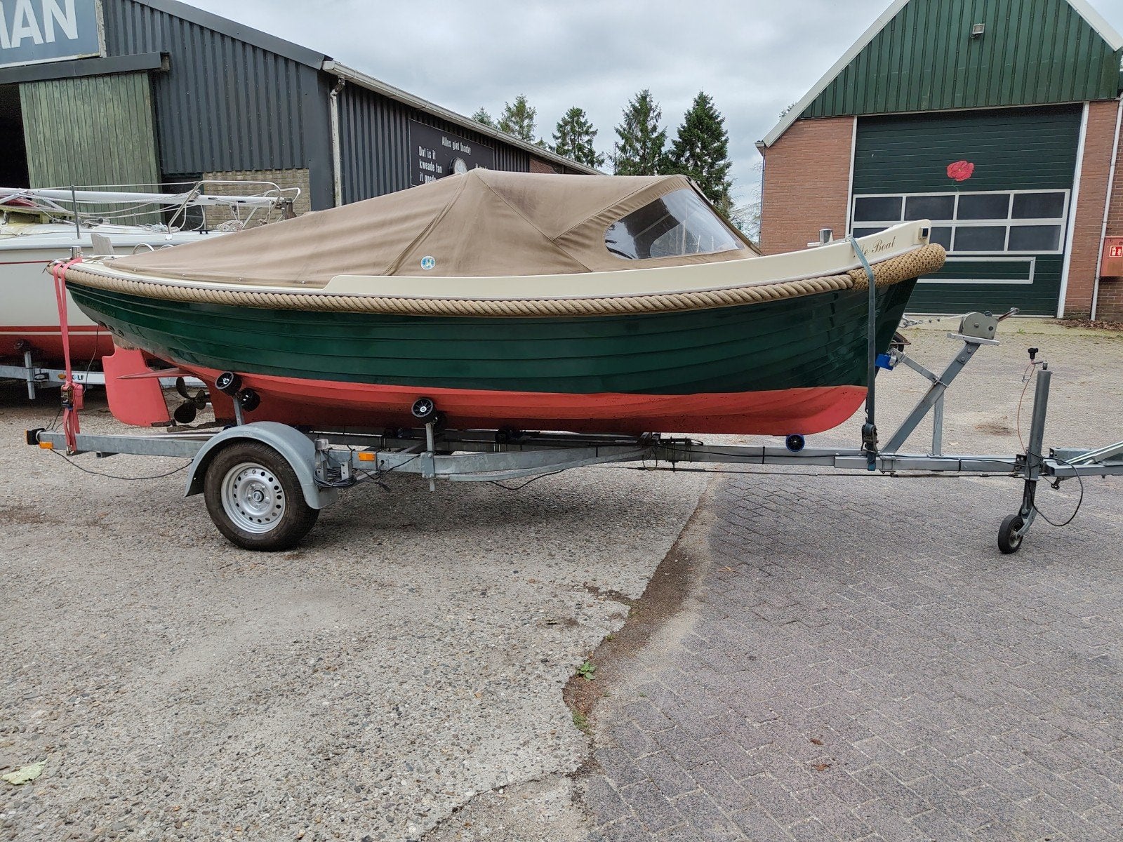 Enkhuizen 570, Watersport en Boten, Vis- en Consoleboten, Zo goed als nieuw, Ophalen