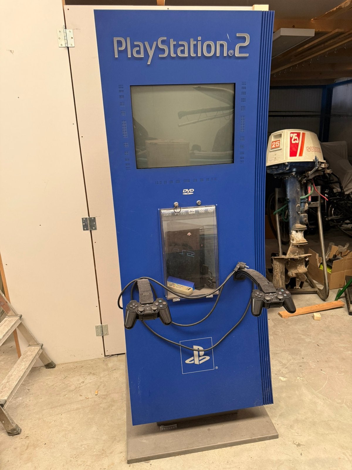 Originele PlayStation2 kiosk/compleet met Sony Trinitron tv, Ophalen, Zo goed als nieuw, Met 2 controllers