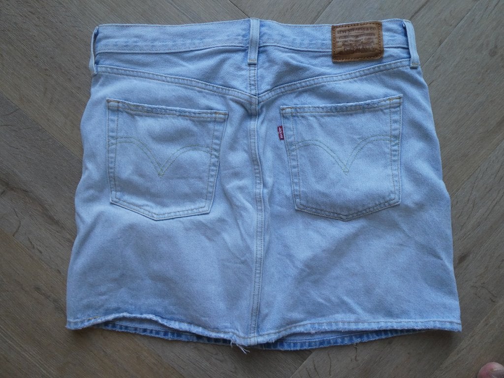 Levi rok maat 32, Blauw, Maat 42/44 (L), Ophalen of Verzenden, Zo goed als nieuw