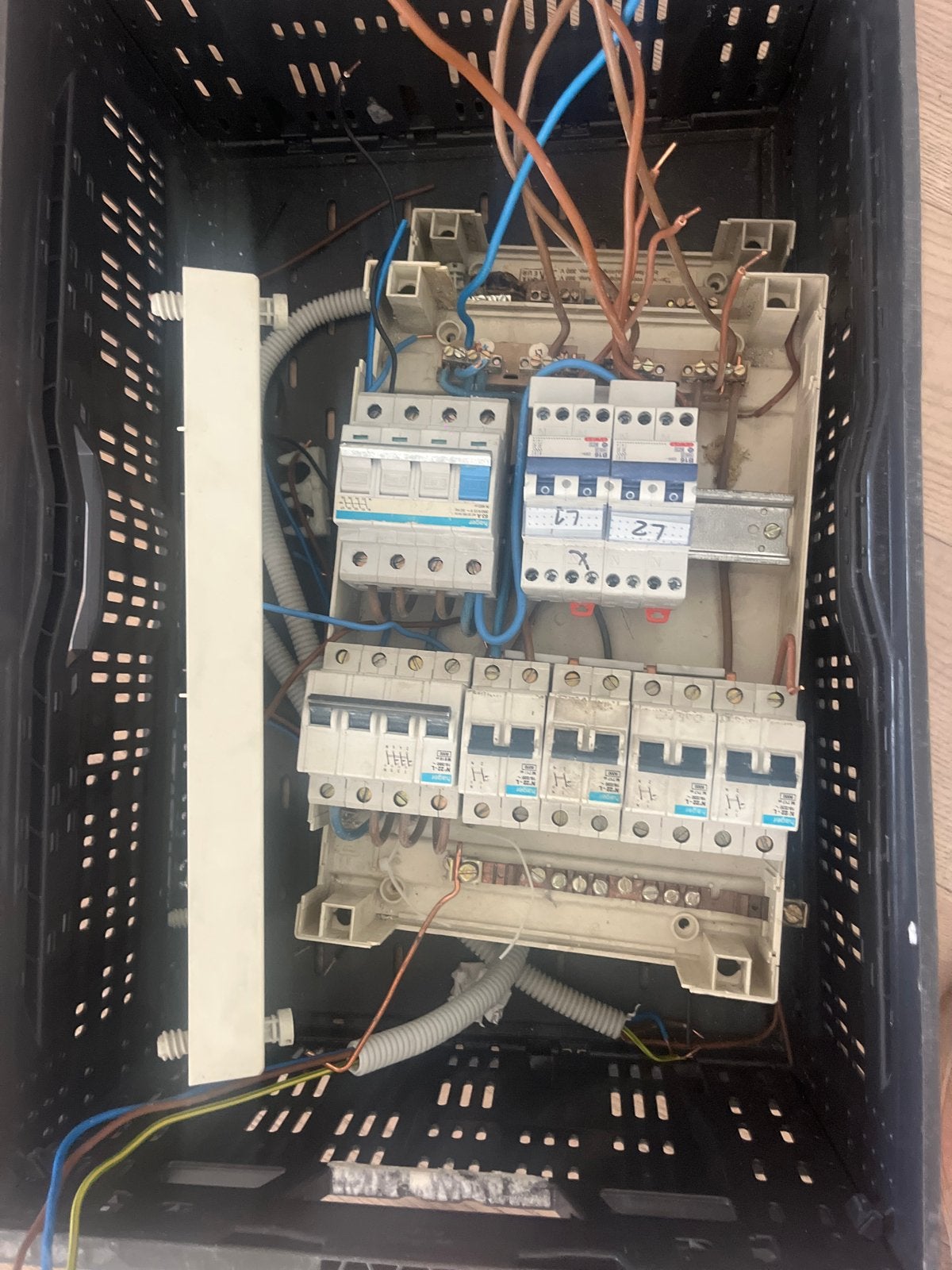 Groepenkast met aardlekschakelaars en hoofdschakelaars, Doe-het-zelf en Verbouw, Ophalen of Verzenden, Gebruikt, Groepenkast