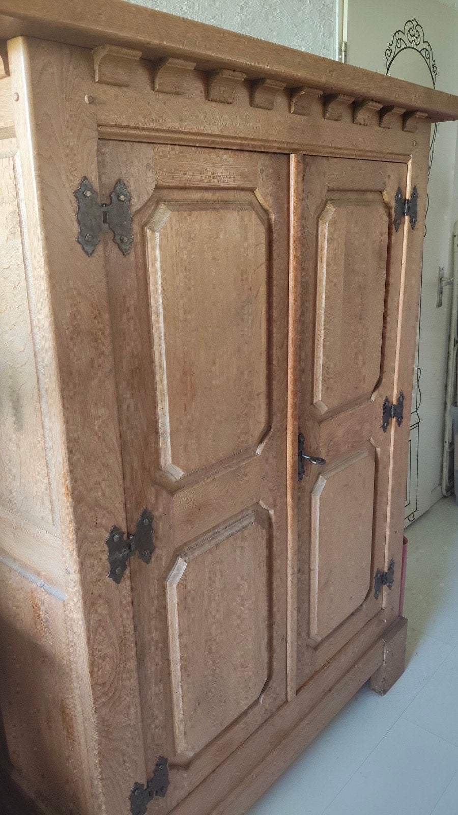 Mooie zware lichteiken kast - B125 D45 H160, Ophalen