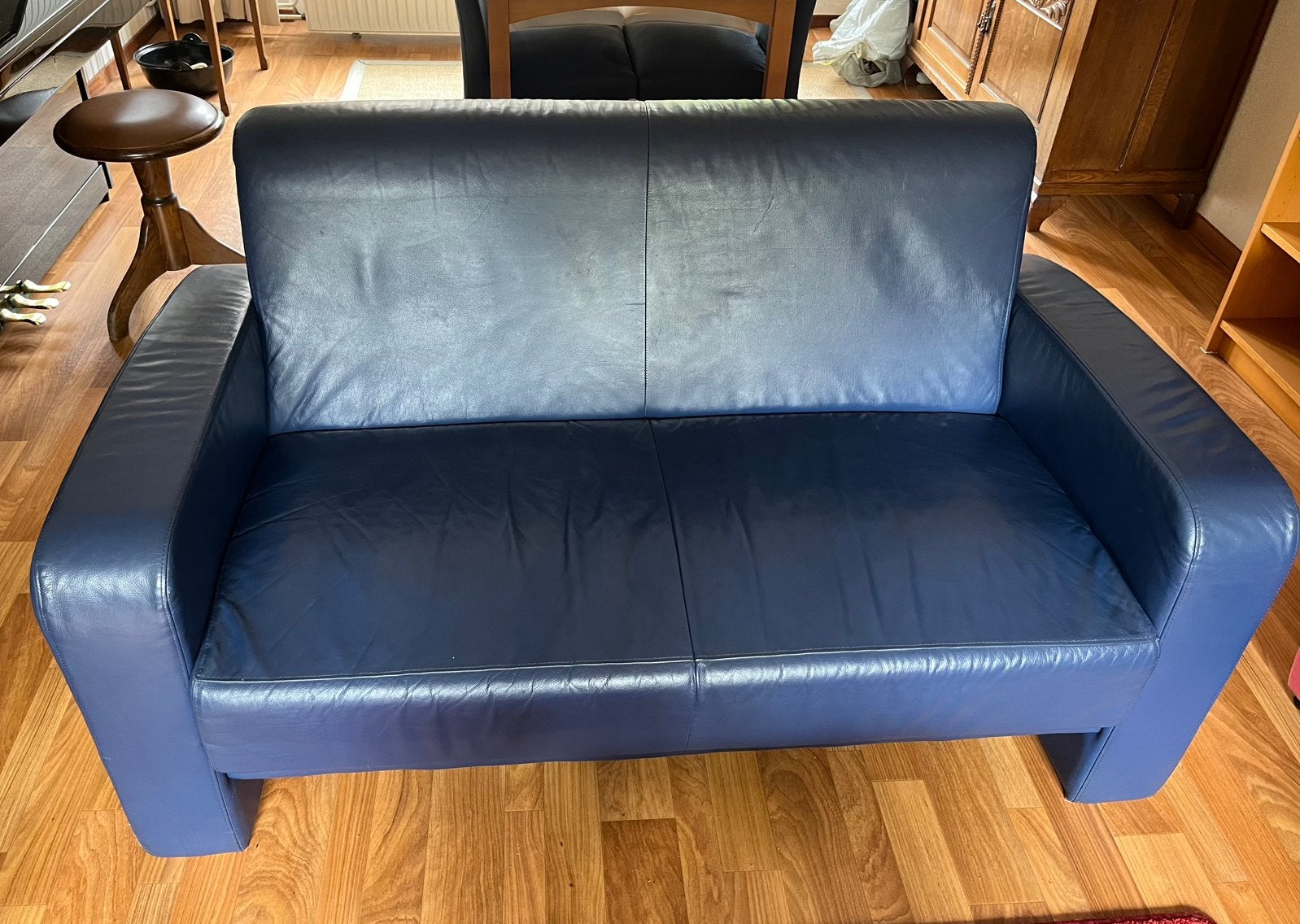 Blauwe leren bank van V&D, Ophalen, Gebruikt, 150 tot 200 cm, Tweepersoons