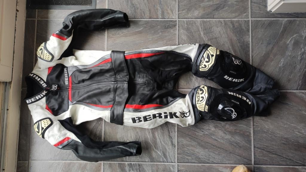 Berik leren motorpak (combi) maat 50, Motoren, Kleding | Motorkleding, Ophalen of Verzenden