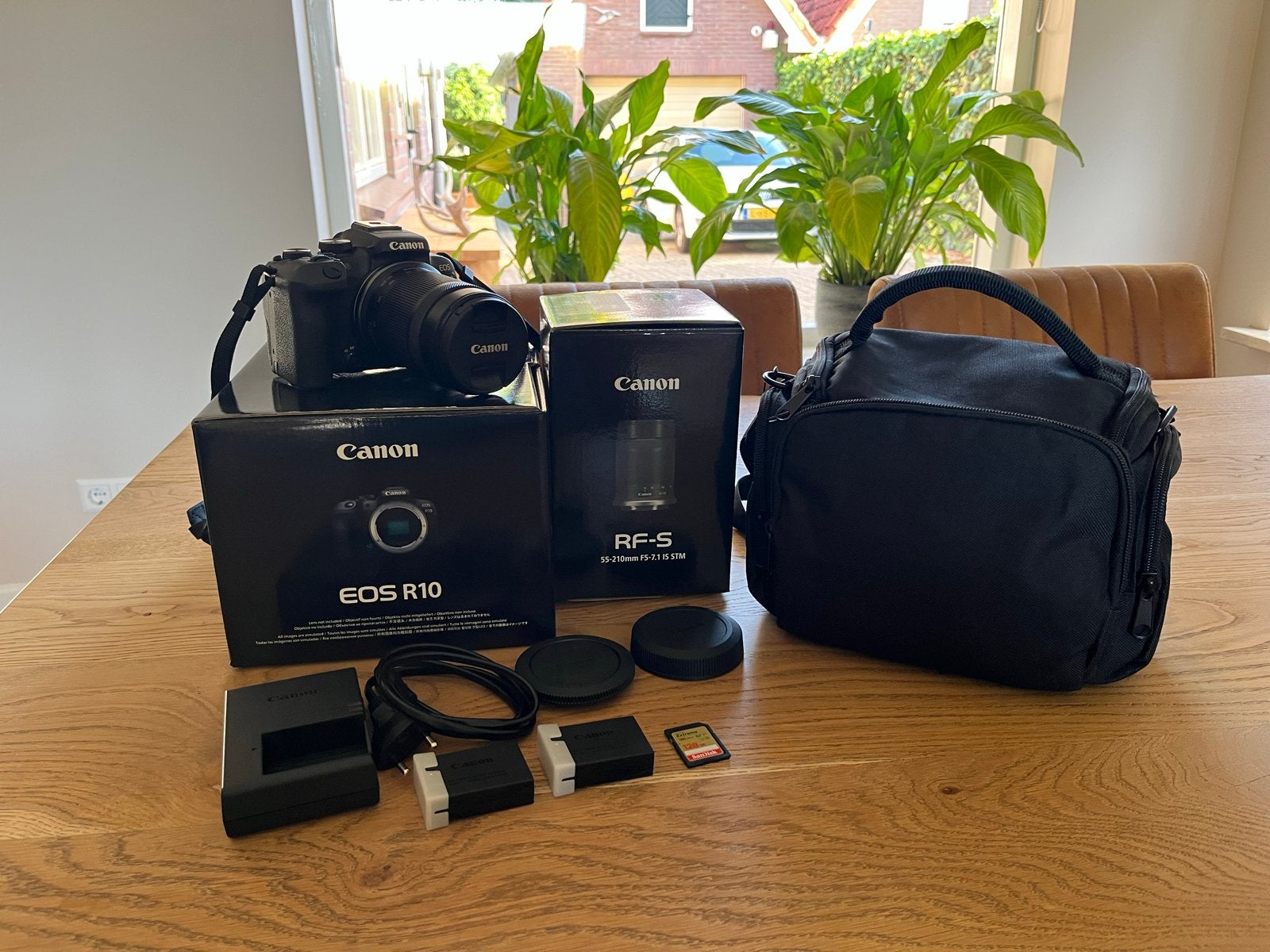 Canon EOS R10 met RF-S 55-210mm lens incl. toebehoren, Audio, Tv en Foto, Accu, Canon, Beeldstabilisatie, Nieuw