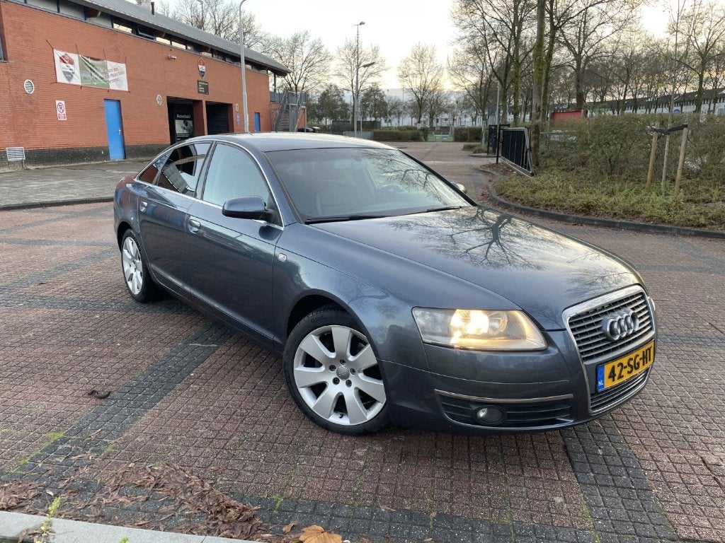 Audi A6 2.4 V6 130KW Automaat 2006 Blauw/grijs, 1800 kg, Blauw, Particulier, Blauw